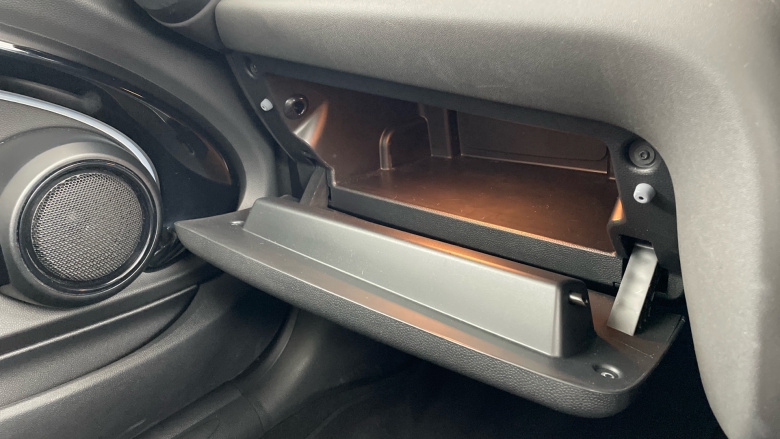 MINI Hatchback 1.5 Cooper Classic Premium 3dr Auto Petrol Hatchback